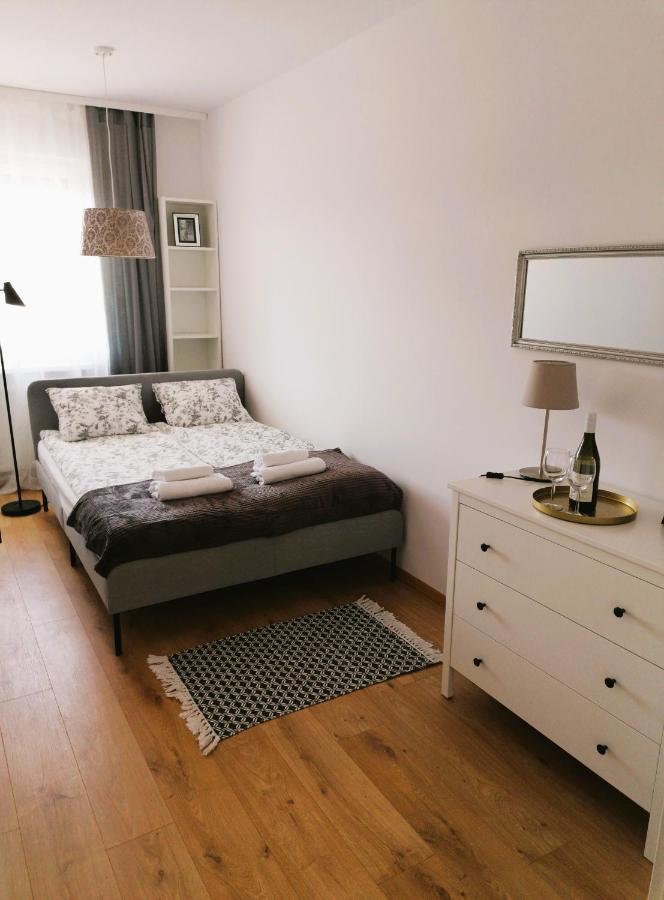 Apartament Ogrody Лешно Экстерьер фото